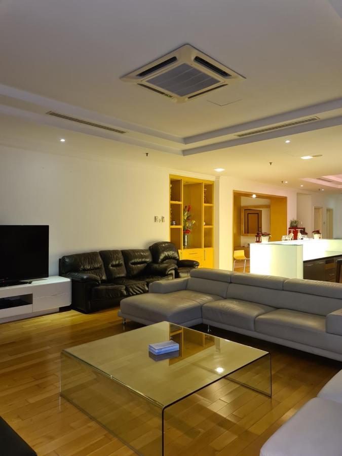 Raymond Suites At Berjaya Times Square Kuala Lumpur Buitenkant foto
