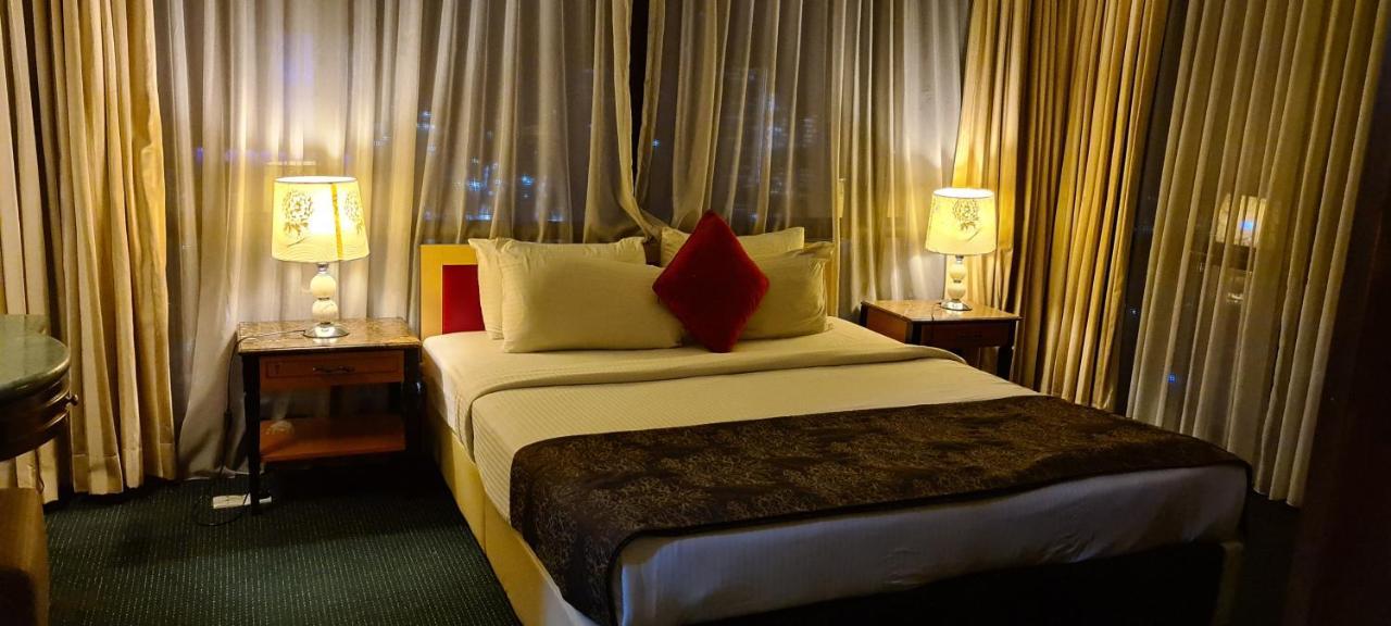 Raymond Suites At Berjaya Times Square Kuala Lumpur Buitenkant foto