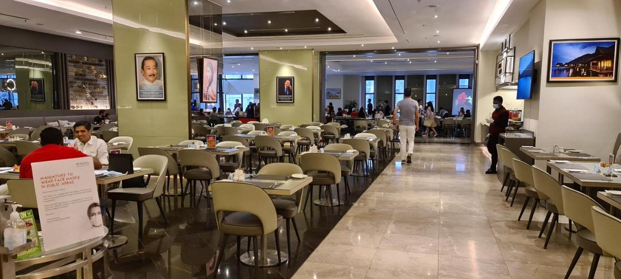 Raymond Suites At Berjaya Times Square Kuala Lumpur Buitenkant foto