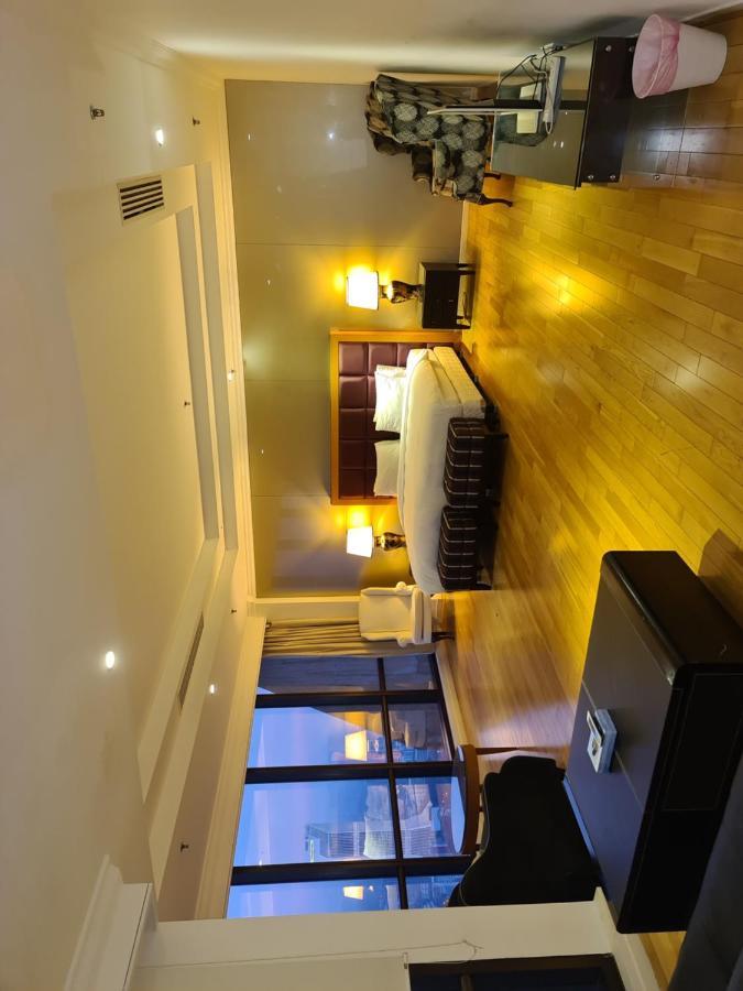 Raymond Suites At Berjaya Times Square Kuala Lumpur Buitenkant foto
